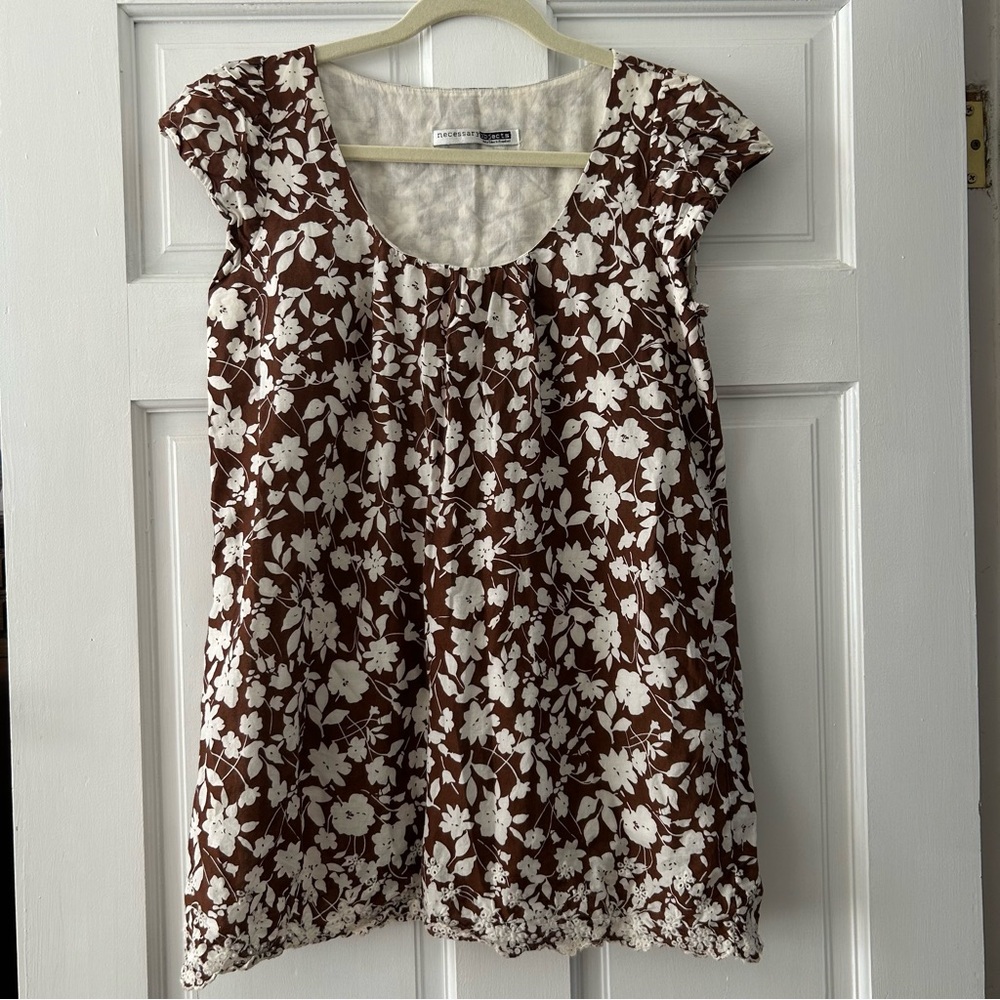 Necessary Objects brown/white floral sleeveless top shirt size xs/s